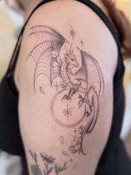 Beautiful dragon and cat for the lovely @rhiannarose.ix #dragontattoo #cattattoo #finelinetattoo #detailedtattoo #illustrativetattoo #lymingtontattoo #prettytattoo #girlytattoo #3rl #kwadron #dynamicink #southamptontattoo #southamptontattooartist #bournemouthtattoo #bournemouthtattooartist #uktattooartists #londontattooartist