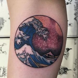 The great wave of Kanagawa by Adam Lauricella (IG: adamlauricella). The reference is a wood block by Japanese artist Hokusai circa 1830. Inspiration for tattoo art comes in all forms. #wave #greatwave #Japan #history #Kanagawa #greatwaveofkanagawa #gracelandtattoo