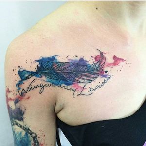 Gosta de Harry Potter? Olha essa tattoo feita pelo nosso artista Jonathan Needle ! Gostou?? Acompanhe também pelo nosso Snapchat: sobapele (orçamentos e agendamentos pela página no Facebook) #hp #harry #tatuagem #watercolor #aquarela #watercolortattoo