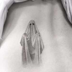 Frances Bean Cobain's newest ghost tattoo. #FrancesBeanCobain #KurtCobain #Celebrity #Ghost #GhostTattoo