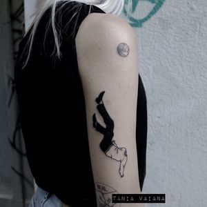 Nice tattoo by Tania Vaiana #TaniaVaiana #illustrative #minimalistic #blackwork