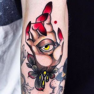 Rad looking hand with an eye tattoo with some leaves. Tattoo by Alexander Mosom. #alexandermosom #hand #leaves #coloredtattoo #eye