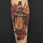Neo Traditional Lantern Tattoo by Guindero #lantern #neotraditional #neotraditionallantern #light #Guindero