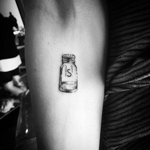 Stick and poke salt, by Miguel Toxtle #MiguelToxtle #saltattoo #stickandpoke #salt #minimalism