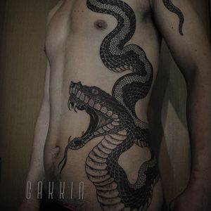 Serpent ia instagram gakkinx #blackwork #snake #negativespace #japanese #gakkin