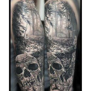 Amazing black and grey landscape by @sofsmade #blackandgrey #landscape #skull