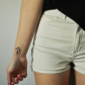 Anchor tattoo, artist unknown. #anchor #basictattoo