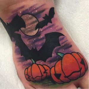 Halloween Scene via instagram keely_rutherford #halloween #bats #pumpkins #color #moon #jackolantern #cute #KeelyRutherford