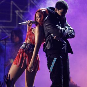 Drake looks sad about their breakup. #Drake #Rihanna #DrakeandRihanna #Celebrities
