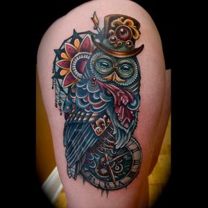 The color combination in this tattoo rocks Photo from Pinterest by unknown artist #steampunk #victorian #scifi #vintage #futuristic #owl #colorwork