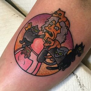 Crazy Cat Lady Tattoo by Melanie Milne #catlady #simpsons #simpsonstattoo #thesimpsons #cartoon #cartoontattoo #tv #tvtattoo #MelanieMilne