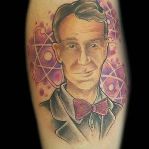 Bill Nye the Science Guy by Kahlie Mezzacapa. (via IG - maxxiemurder.art) #ScienceTattoo #Science #ScienceTattoos #NerdTattoo #BillNye