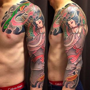 Hermoso tatuaje con mangas Tennin realizado por Ryo Niitsuma.  #RyoNiitsuma #DMStattoo #JapaneseTattoo #horimono #tennin #japanese #japaneseleeve