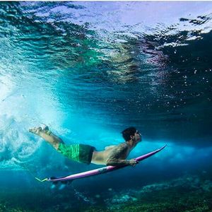 Gabriel Medina curtindo o mar! #GabrielMedina #surf #Verão #proteçãosolar #tattooprotegida #tattooedguys #surfbrasil