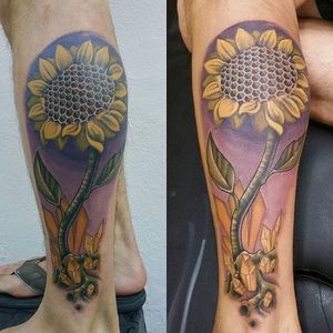 Colorful new school sunflower and crystal tattoo by Tim Austin. #sunflower #flower #newschool #crystals #TimAustin