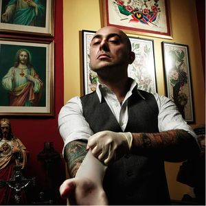Tattoo artist and studio owner Mo Coppoletta #MoCoppoletta #London #artist (Photo from chef event information page)