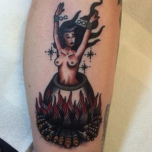 A witch being boiled alive via Shaun Bailey (IG—bailey_tattooer). #dark #ShaunBailey #traditional #witch