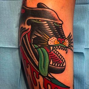 Growling Beast Tattoo by @Elmongasasturain #Elmongasasturain #Traditional #Neotraditional #Alohatattoos #Barcelona #Spain #Animaltattoo