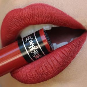 Everlasting Liquid Lipstick via instagram katvondbeauty #makeup #katvond #katvondbeauty #tattooinspired #beauty #lipstick