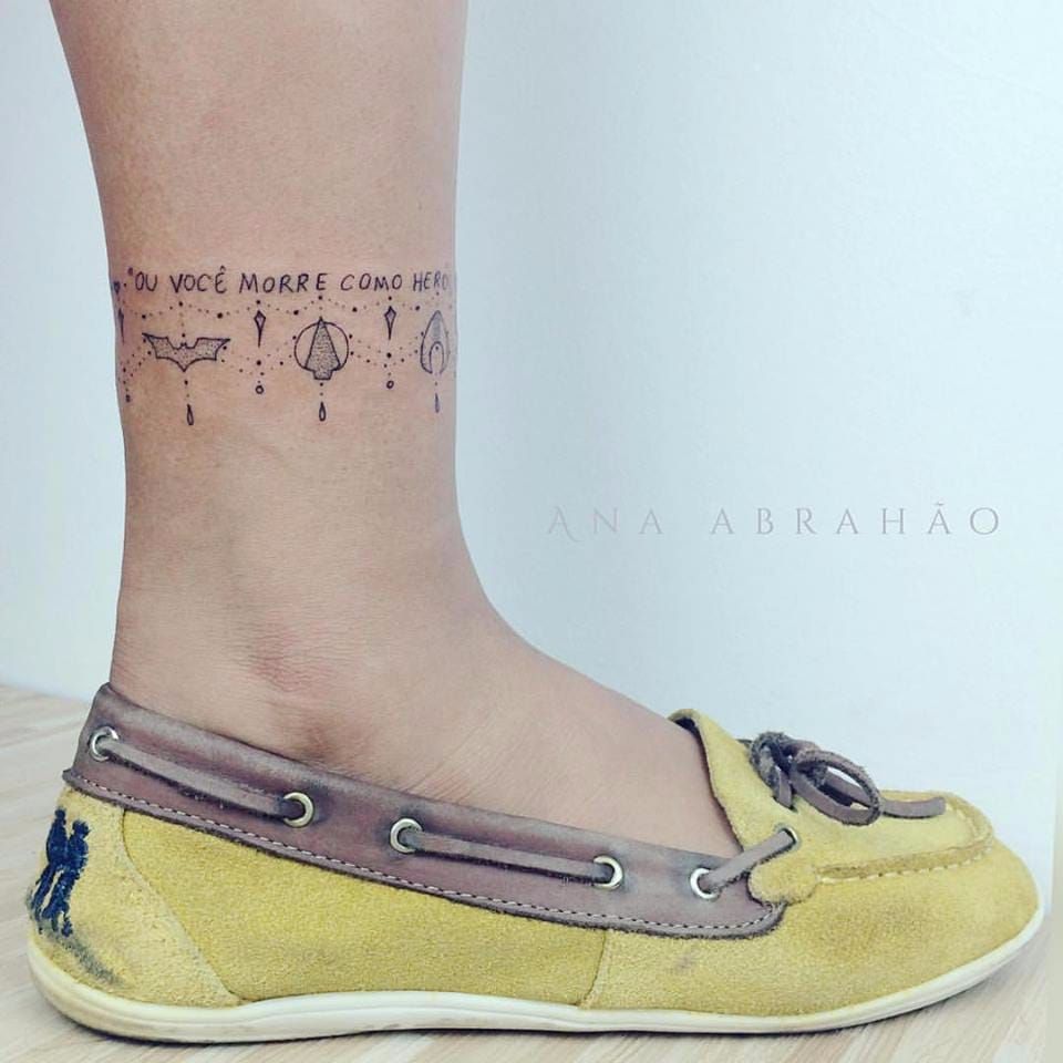 Tattoo uploaded by Filipe Lopes • Tracinhos! #AnaAbrahão #fineline  #traçofino #delicadas #delcates #fofas #cute #TatuadorasDoBrasil  #presuntinhas • Tattoodo