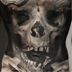 Jaw-dropping skull tattoo by Neon Judas #NeonJudas #DavidRinklin #blackandgrey #realistic #realism #macabre #horror #skull