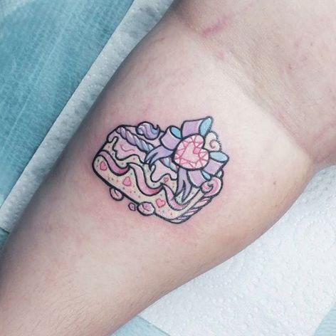 Cake. (via IG - carlatattoos) #CarlaEvelyn #Cute #NeoTraditional #Cake