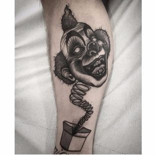 Payaso tatuaje de Abes #Abes #blackwork #surrealista #clown
