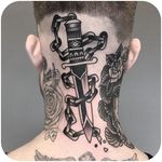 @jan_netten #tattoodo #blackandgrey #knife #dagger #chain #traditional #jan_netten