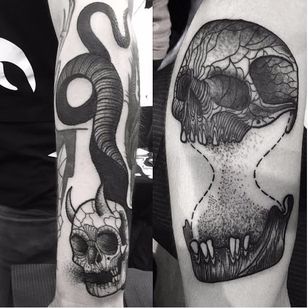 Tatuajes de calaveras surrealistas de Abes #Abes #blackwork #surrealistic #skull #dotwork