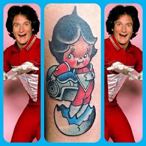 Robin Williams live on in this Mork kewpie doll tattoo by Stacey Martin Smith. #kewpie #kewpiedoll #RobinWilliams #Mork #MorkAndMindy #StaceyMartinSmith
