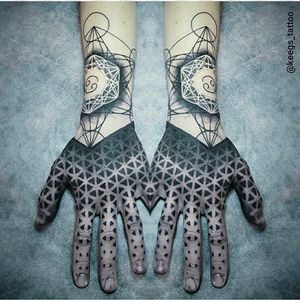 Insane looking hand tattoo done by Keegan Sweeney. #KeeganSweeney #keegstattoo #geometrictattoo