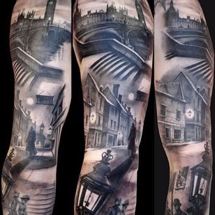 El tatuaje de Jack el Destripador, artista desconocido.  #JacktheRipper #seriesmurder #history #ingland #london #killer #blackandgrey