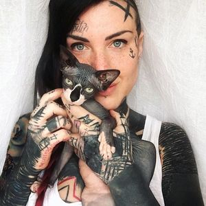 Michela Bottin on Instagram. #MichelaBottin #cat #italian #tattooartist #tattooedgirls #tattooedwomen 