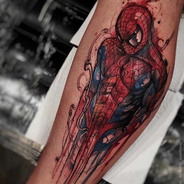Tatuaje de Spiderman de Felipe Rodríguez.  #FelipeRodriguez #spiderman #marvel #comic #superhelt #brazil #braziliansk #sketch #watercolor #neotradicional