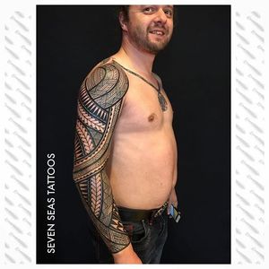 One of Jeroen Franken's (IG—jeroenfranken) amazing large-scale tribal tattoos. #blackwork #geometric #JeroenFranken #Polynesian #traditional #tribal