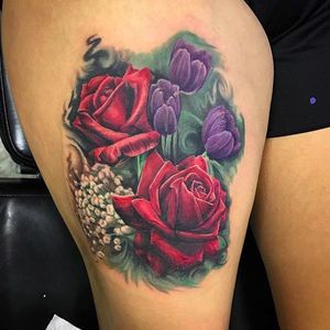 Tulips and roses by Saraloni Troupe (via IG -- saralonitattoo) #SaraloniTroupe #tulip #roses #flowers