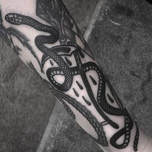 Snake Tattoo by Jack Ankersen #Blackwork #TaditionalBlackwork #BlackTattoos #Illustrative #BoldBlackwork #JackAnkersen #btattooing #blckwrk #snake