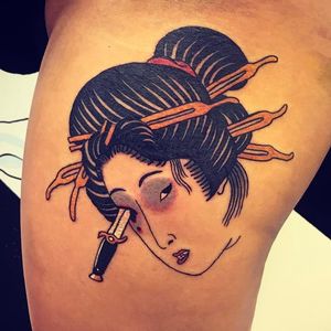 Namakubi tattoo by Tina Lugo #TinaLugo #color #Japanese #namakubi #irezumi #ladyhead #darkart #sword #blood #portrait