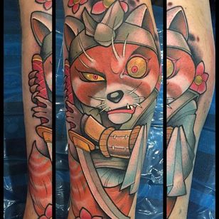 Un divertido tatuaje de Kitsune del zorro japonés tatuaje de David Tevenal en Instagram #DavidTevenl #kitsune #newjapanese anese #fox #newschool