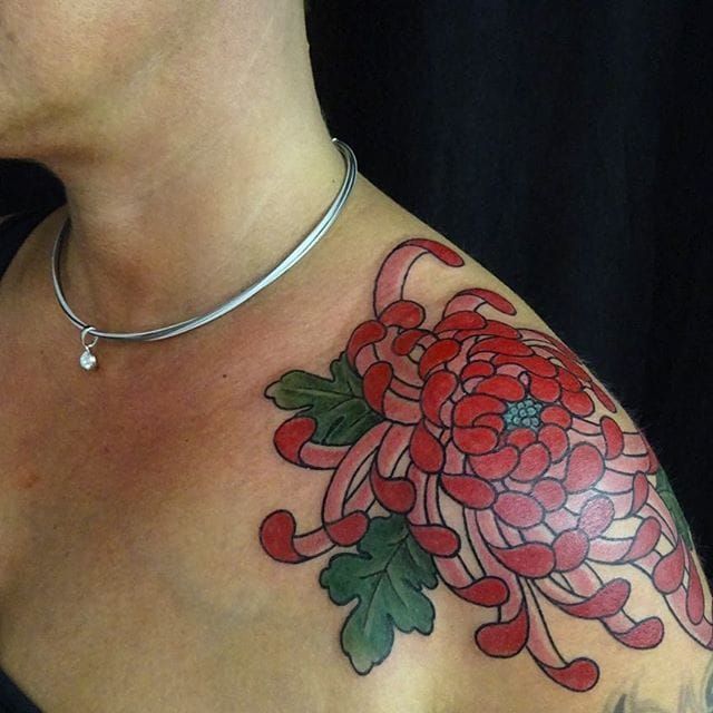 Chrysanthemums and sweet peas  Chrysanthemum tattoo Tattoos Shoulder  tattoo