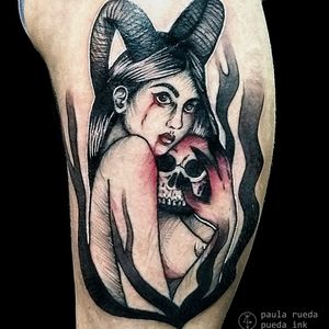 Tattoo por Paula Rueda! #PaulaRueda #tatuadorasbrasileiras #tattoobr #tattoodobr #tatuadorasdobrasil #darkart #sketch #caveira #skull #chifres #horns