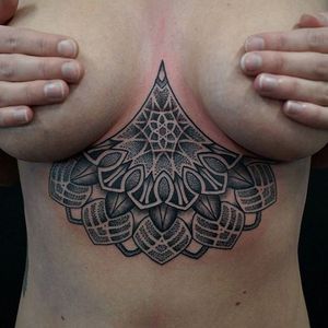 Tattoo by Manuel Zellkern #geometric #geometrictattoo #geometrictattoos #blackwork #blackworktattoo #sternum #sternumtattoo #pattern #patterntattoo #ManuelZellkern