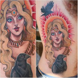 Tatuaje pin-up de bruja por Dani Green #DaniGreen #newschool #pinupgirl #witch #crow