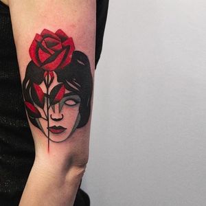 Rose and woman's face tattoo by @maradentattoo #maradentattoo #black #red #blackandredtattoo #oddtattoos #rose