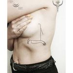Tattooed by Uğur Demirci #minimalistic #FrédéricForest #UğurDemirci #linework #lines #hands