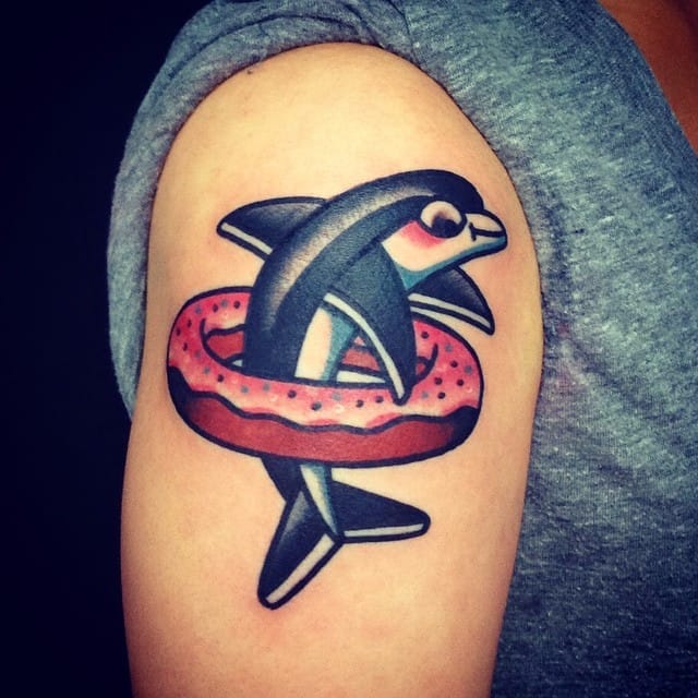 sailor jerry dolphin tattoo tattoos beauty  Tattoos Animal tattoo  Sailor jerry