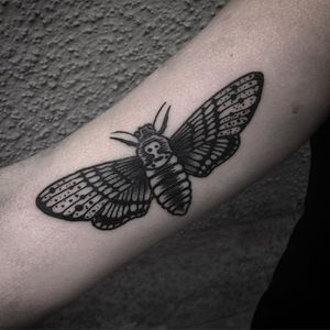 Moth Tattoo by Jack Ankersen #Blackwork #TaditionalBlackwork #BlackTattoos #Illustrative #BoldBlackwork #JackAnkersen #btattooing #blckwrk #moth