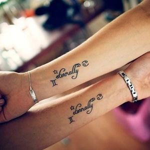 Get matching horoscope tattoos, Photo from Pinterest #sister #family #bestfriend #matchingtattoos #siblingtattoo #horoscope