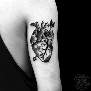 Anatomical heart design done in linework #linework #anatomical #heart #hearttattoo#sunsettattoo #blackwork