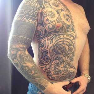 Freehand Tattoo by Curly Moore #FreehandTattoos #FreehandTattoo #FreehandTattooArtist #Blackwork #Tribal #Geometric #Patternwork #FreehandBlackwork #CurlyMoore